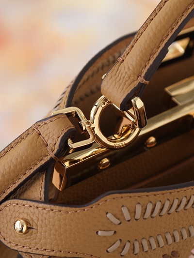 フェンディバッグ内部構造